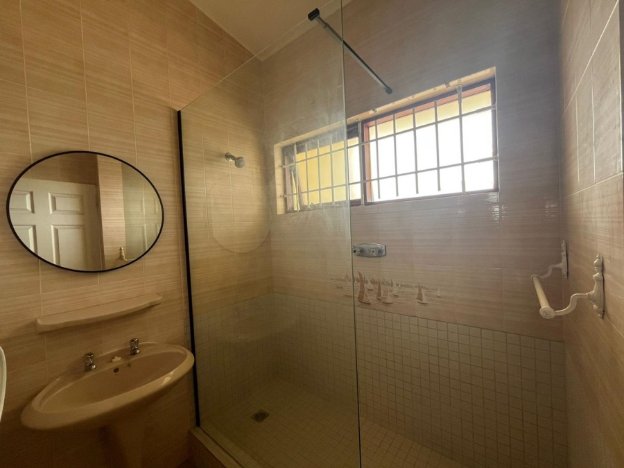 To Let 3 Bedroom Property for Rent in Humewood Eastern Cape